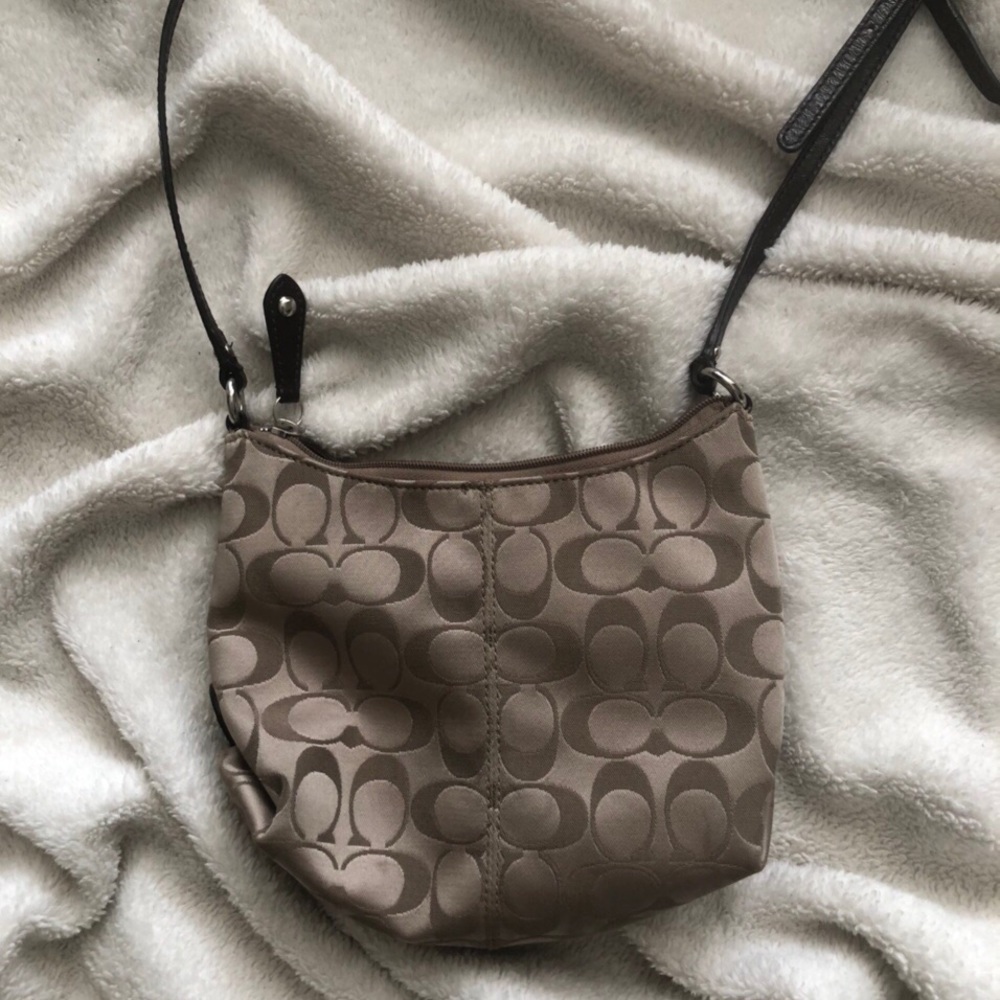 VINTAGE PURSE - Picture 2 of 4